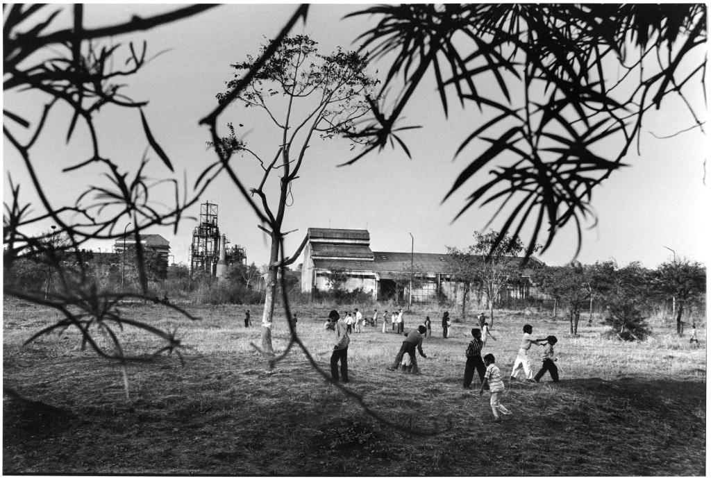 picture 26. Children playing in the abandoned Union Carbide site, Bhopal 2002